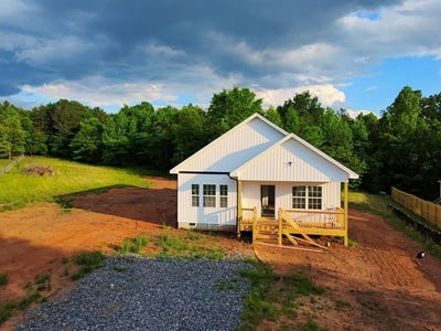 /international/us/317-foxes-grove-road-chatsworth-ga-110108026875/