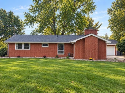 /international/us/1327-e-reynolds-street-goshen-in-110120499777/