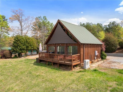 /international/us/1-kitty-hawk-lane-six-mile-sc-110107284214/