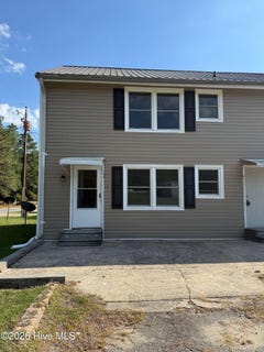 /international/us/318-westview-loop-pinebluff-nc-110108149298/