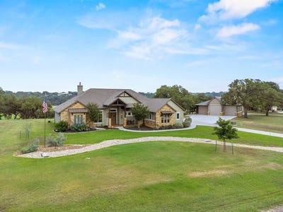 /international/us/228-lucky-ridge-bandera-tx-110096933256/