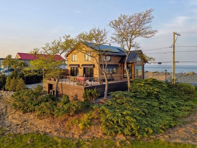 /international/us/1681-ocean-boulevard-rye-nh-110106934205/