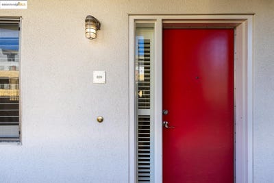 /international/us/311-oak-street-oakland-ca-110104069675/