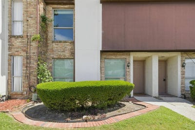 /international/us/17230-imperial-valley-drive-houston-tx-110100920427/