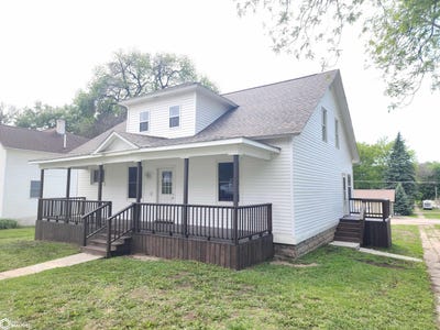 /international/us/500-burns-street-ida-grove-ia-110108226438/