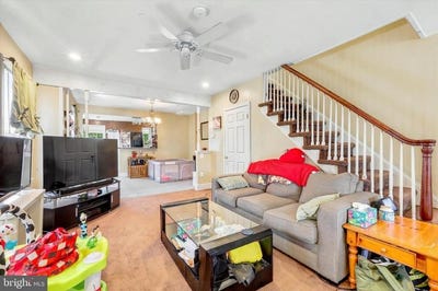 /international/us/209-amosland-road-holmes-pa-110108737909/