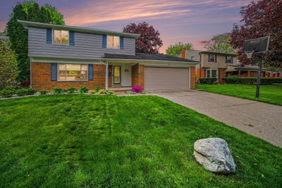 /international/us/464-springbrook-crescent-saline-mi-110108031966/