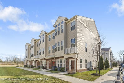 /international/us/1-kyle-drive-tinton-falls-nj-110107731488/