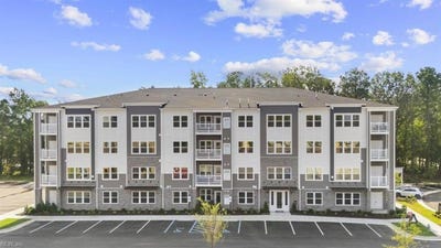 /international/us/7102-bridgeway-drive-suffolk-va-110110269158/
