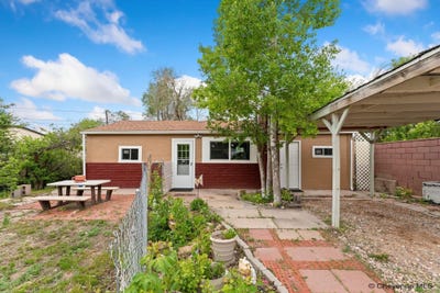 /international/us/3619-rawlins-st-cheyenne-wy-110108470692/