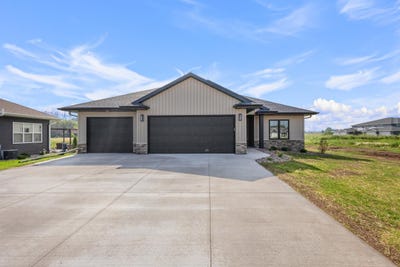 /international/us/726-tambour-court-de-pere-wi-110098095927/