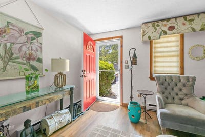 /international/us/300-falmouth-road-mashpee-ma-110107058988/