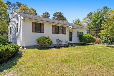 /international/us/17-dry-hollow-lane-mashpee-ma-110108168893/