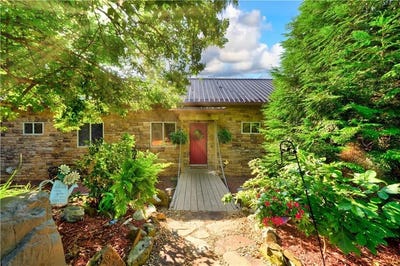 /international/us/325-weoka-court-ellijay-ga-110101165416/