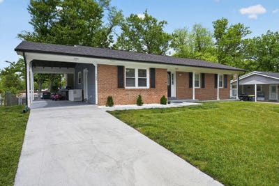/international/us/2608-kingsway-road-fort-washington-md-110107849055/