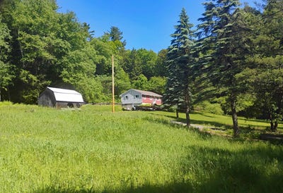 /international/us/2117-pine-banks-road-westminster-vt-110108588261/