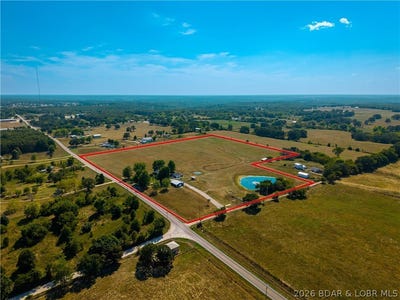 /international/us/33961-highway-d-eldridge-mo-110119732415/