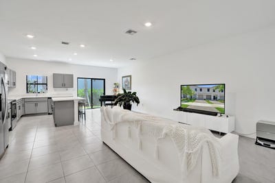 /international/us/975-nw-3rd-terrace-pompano-beach-fl-110107983250/