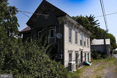 /international/us/2678-w-main-street-hegins-pa-110100210218/