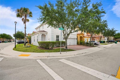 /international/us/8741-nw-110th-ave-doral-fl-110108505996/