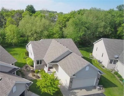 /international/us/1421-blue-flag-court-northfield-mn-110104939774/