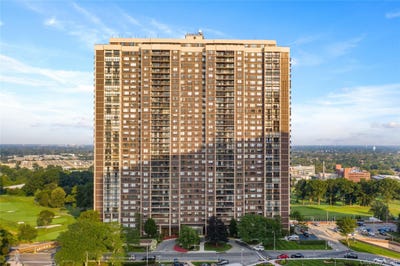 /international/us/27110-grand-central-parkway-floral-park-ny-110120861134/