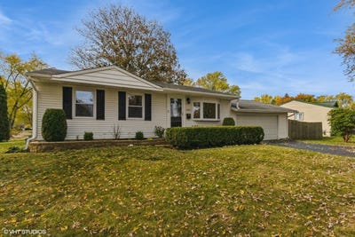 /international/us/1005-larkdale-row-wauconda-il-110107798603/