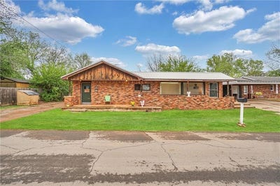 /international/us/207-e-pine-avenue-sayre-ok-110100560927/
