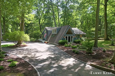 /international/us/6051-old-allegan-road-saugatuck-mi-110119391803/