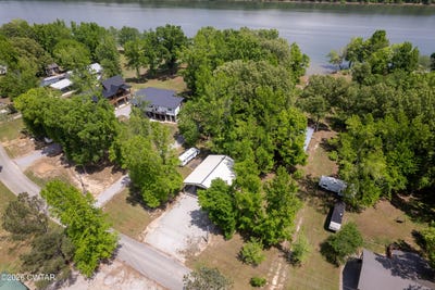 /international/us/529-riverview-drive-decaturville-tn-110107653216/