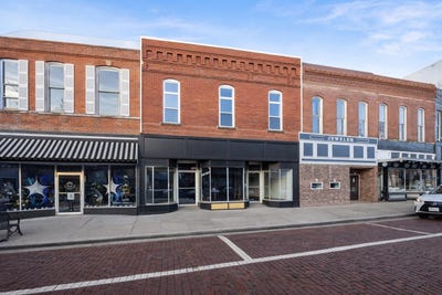 /international/us/525-court-street-fulton-mo-110105639754/