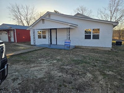 /international/us/418-south-main-st-salem-ar-110106790924/