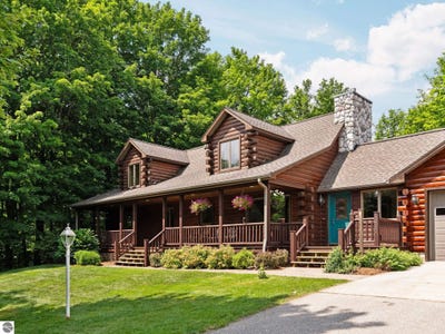 /international/us/7277-lautner-road-williamsburg-mi-110100866206/