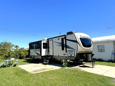 /international/us/4699-continental-drive-holiday-fl-110120027407/