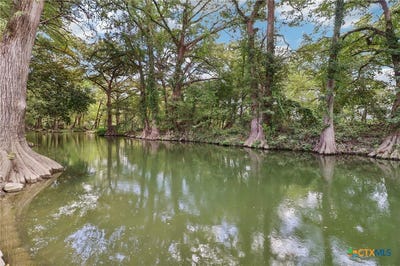 /international/us/730-e-mather-street-new-braunfels-tx-110110280136/