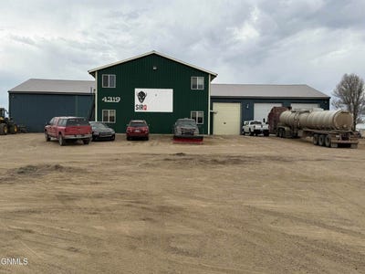 /international/us/4319-16th-avenue-west-williston-nd-110108332067/