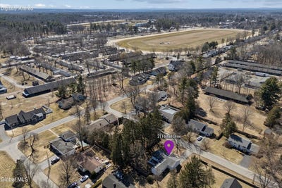 /international/us/21-foxhall-drive-saratoga-springs-ny-110106917637/