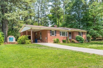 /international/us/322-pettus-st-south-hill-va-110108613416/