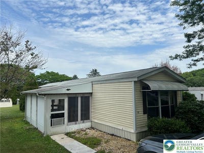 /international/us/19-liberty-lane-upper-mt-bethel-twp-pa-110109136100/