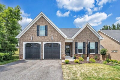 /international/us/216-stonecreek-way-roanoke-va-110108710970/