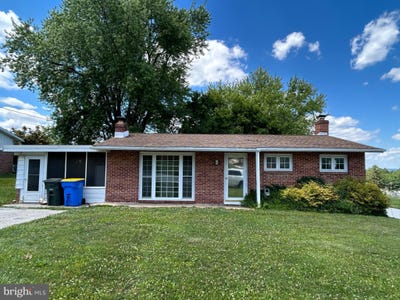 /international/us/39-e-crestlyn-drive-york-pa-110109027670/