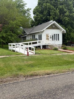 /international/us/105-n-pierce-mount-ayr-ia-110108164457/