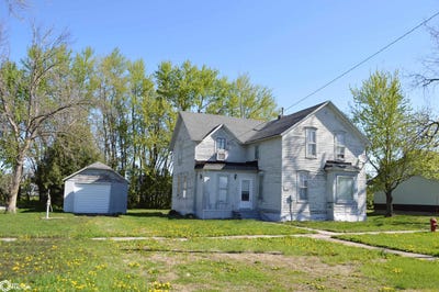 /international/us/107-4th-street-grafton-ia-110107796826/