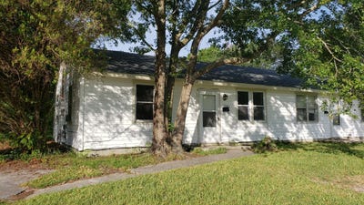 /international/us/1245-davis-street-jacksonville-nc-110100588106/