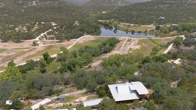 /international/us/281-roaring-springs-camp-wood-tx-110099924045/