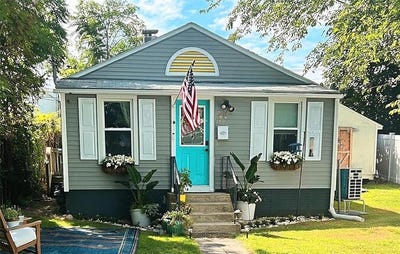 /international/us/147-aborn-avenue-warwick-ri-110120772602/