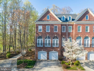 /international/us/47772-scotsborough-square-potomac-falls-va-110107206848/