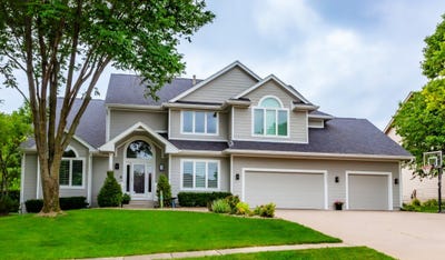 /international/us/14092-lake-pointe-drive-clive-ia-110100851831/