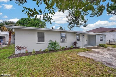 /international/us/1629-pawnee-street-fort-myers-fl-110120617604/