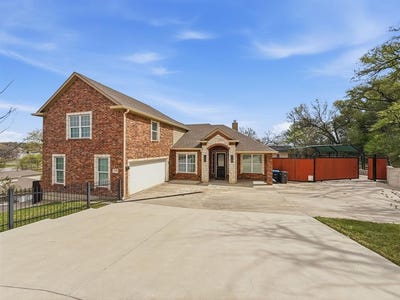 /international/us/2700-refugio-avenue-fort-worth-tx-110106349958/